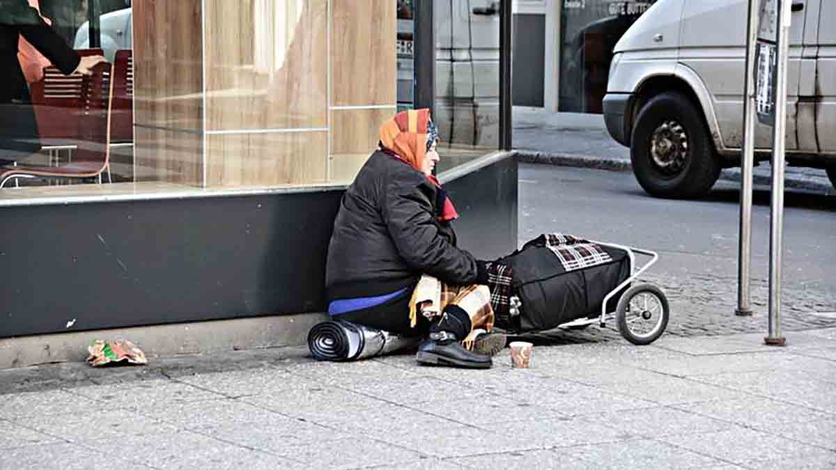 Bezdomna na ulicy