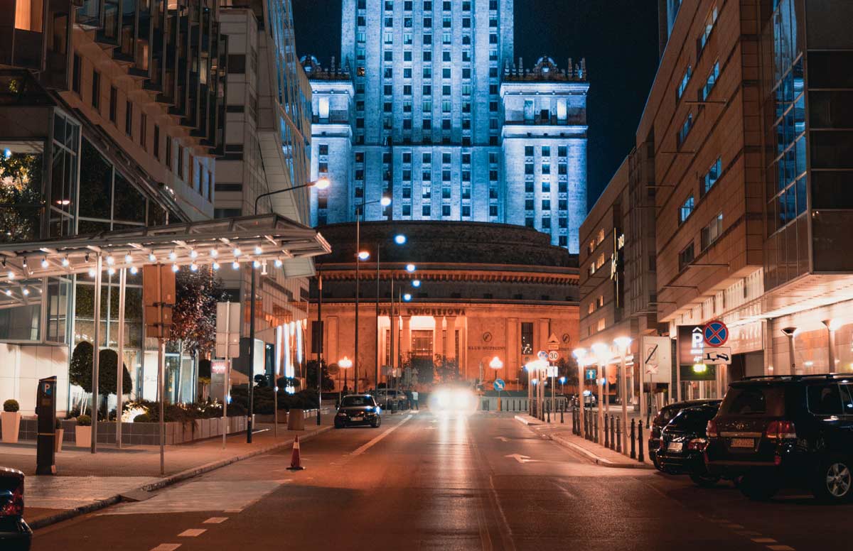 Warszawa, centrum widok na Pałac Kultury z Chmielnej