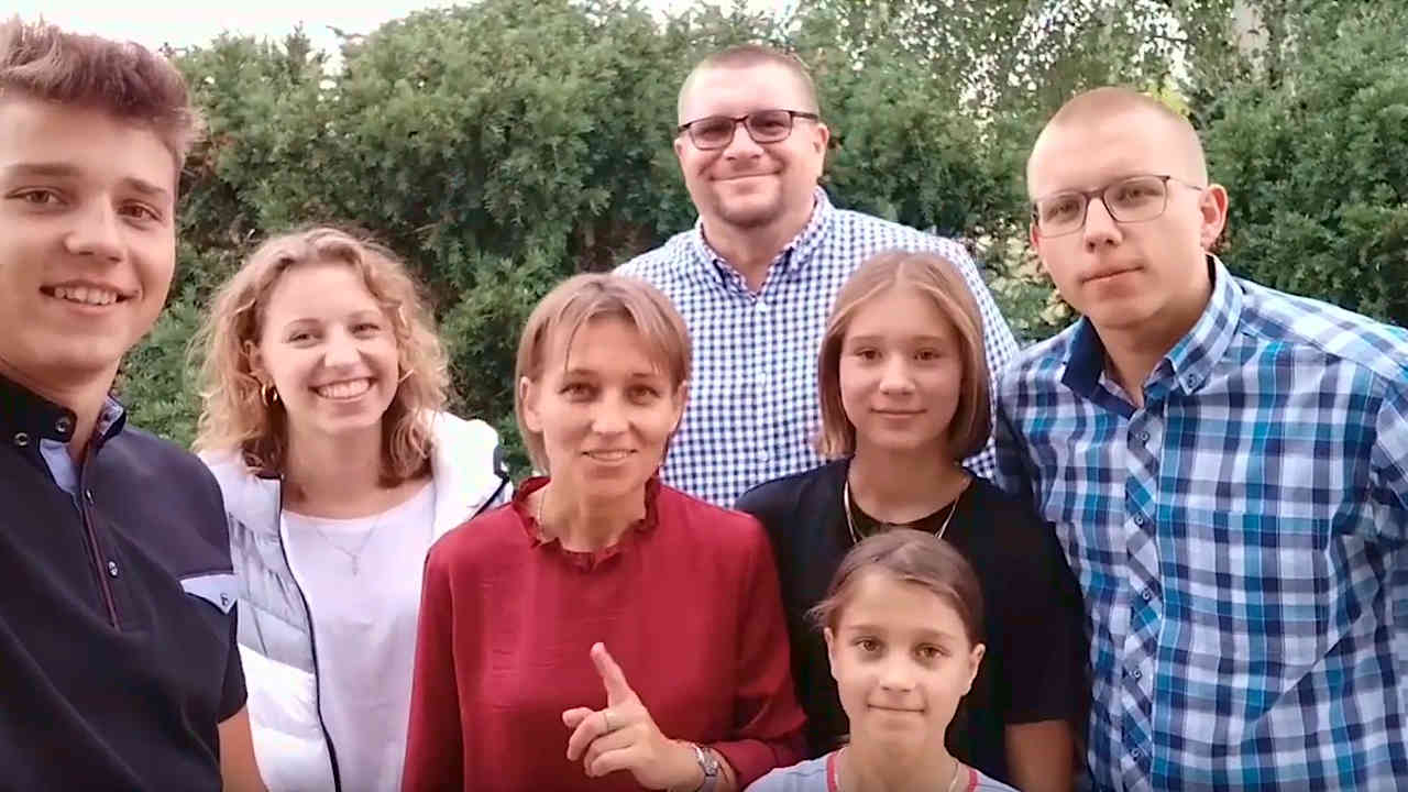 Grzegorz Pruszczyk kandydat na posła do Sejmu RP wraz z rodziną.
